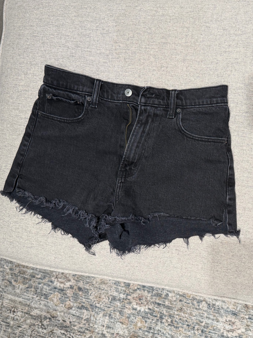 Abercrombie & Fitch The Mom Short High Rise Frayed Black Denim Shorts